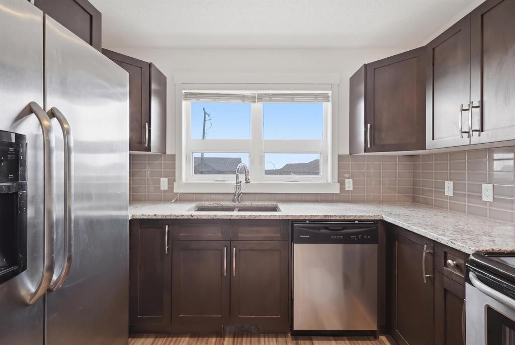 220 Covecreek Circle Ne, Calgary, AB