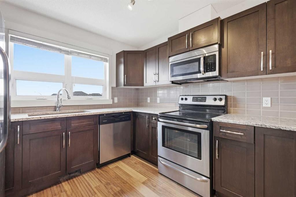 220 Covecreek Circle Ne, Calgary, AB