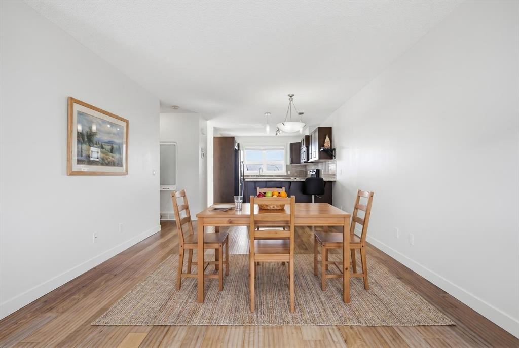 220 Covecreek Circle Ne, Calgary, AB