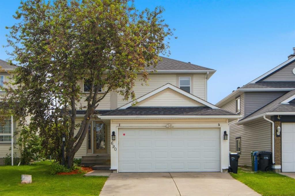 690 Coventry Drive Ne, Calgary, AB - Outdoor