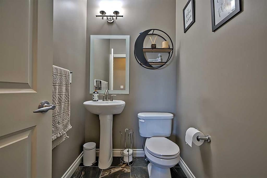 732 Hampton Hills Drive Ne, High River, AB - Indoor Photo Showing Bathroom