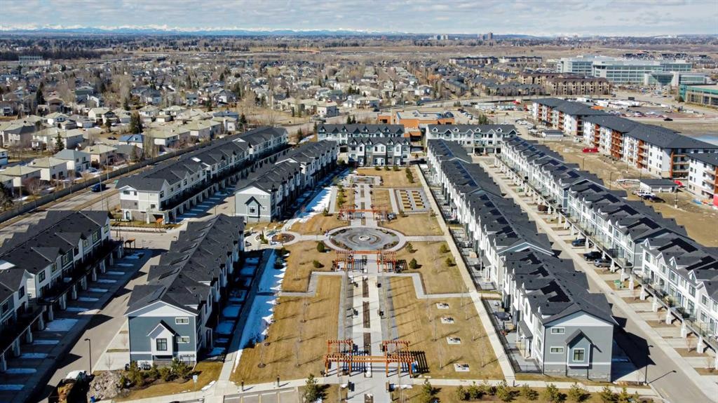 208-255 Les Jardins Park Se, Calgary, AB - Outdoor With View