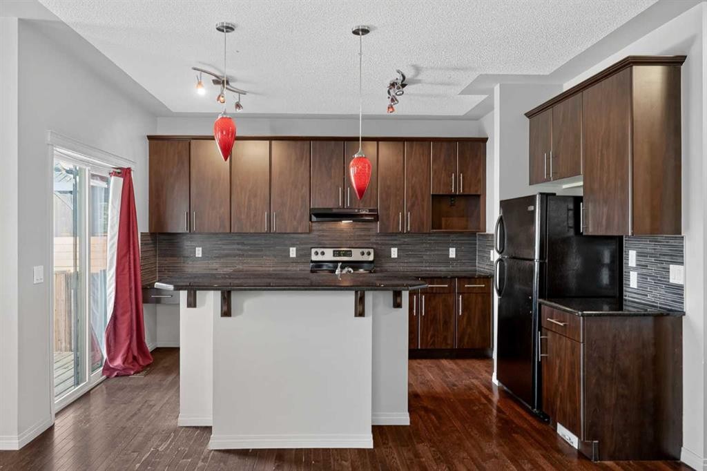 243 Silverado Plains Close Sw, Calgary, AB
