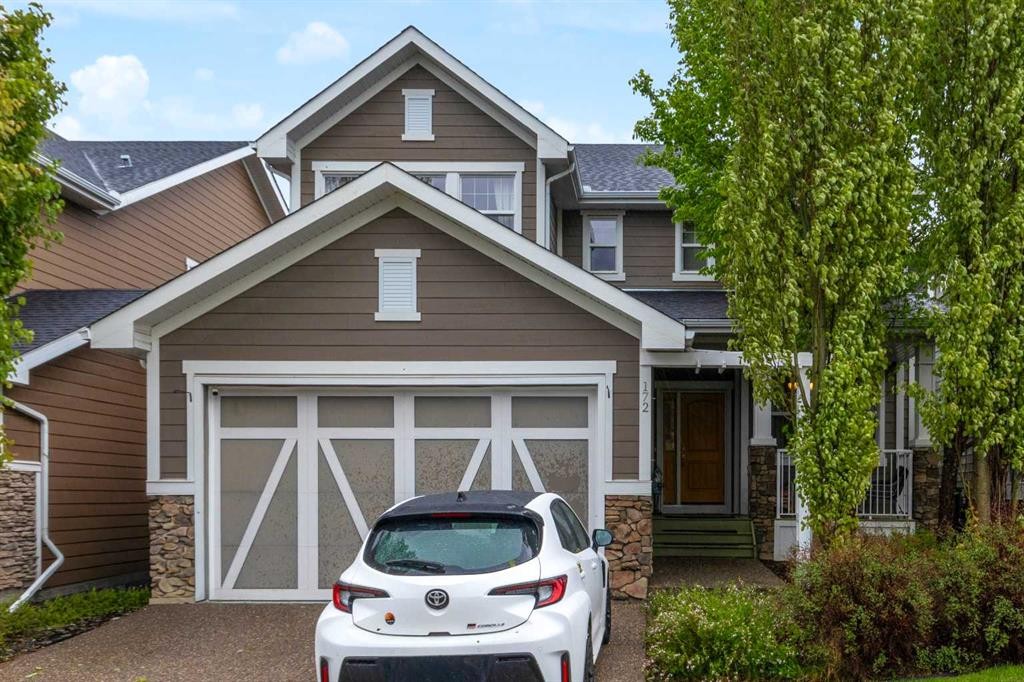 172 Ridge View Close, Cochrane, AB - Outdoor With Facade