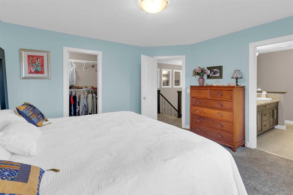 172 Ridge View Close, Cochrane, AB - Indoor Photo Showing Bedroom