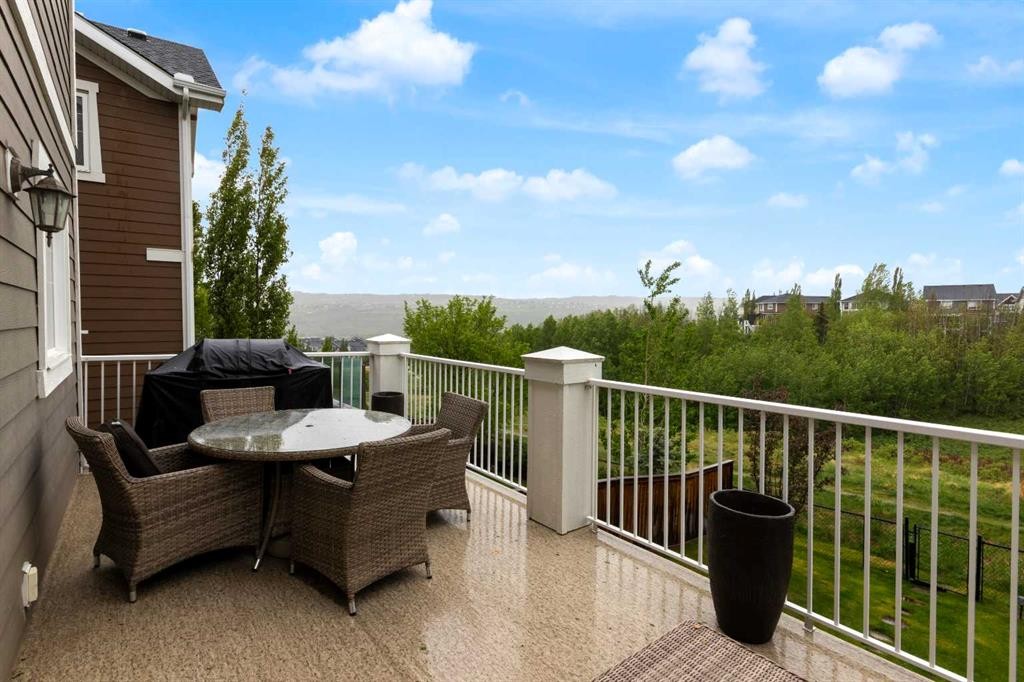172 Ridge View Close, Cochrane, AB - Outdoor With Exterior