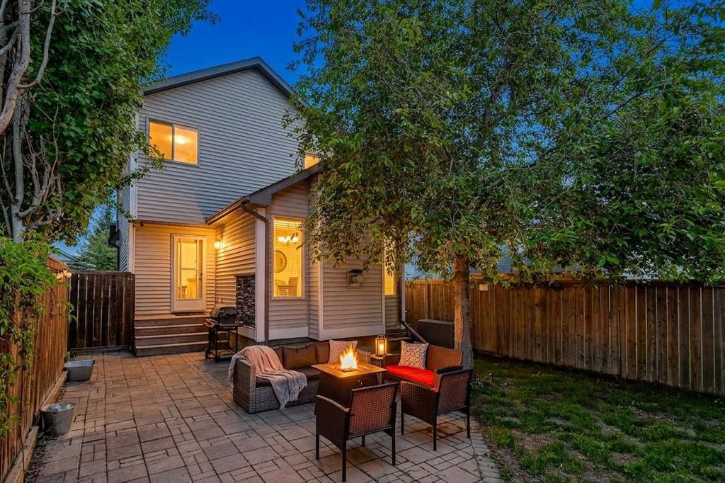 33 Prestwick Rise Se, Calgary, AB
