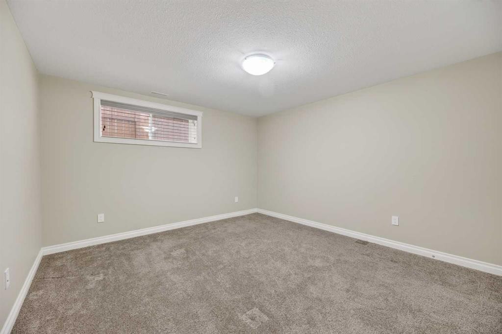 17 Viceroy Crescent, Olds, AB
