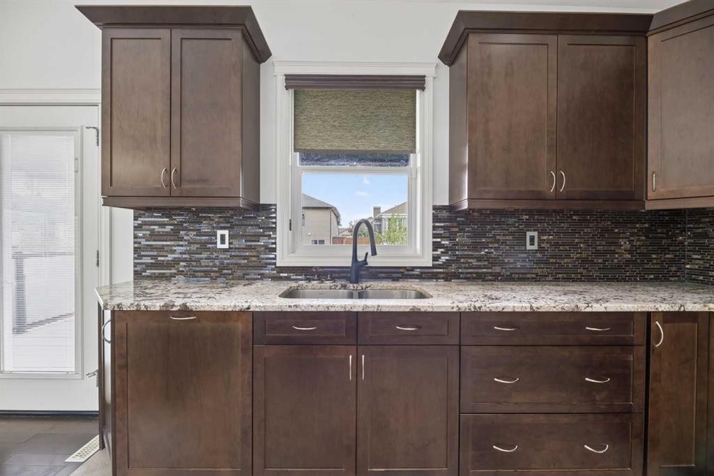 17 Viceroy Crescent, Olds, AB