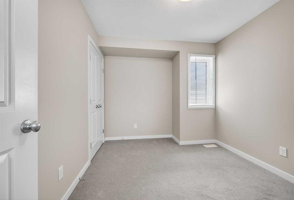 1607 2 Street Nw, Calgary, AB - Indoor Photo Showing Other Room
