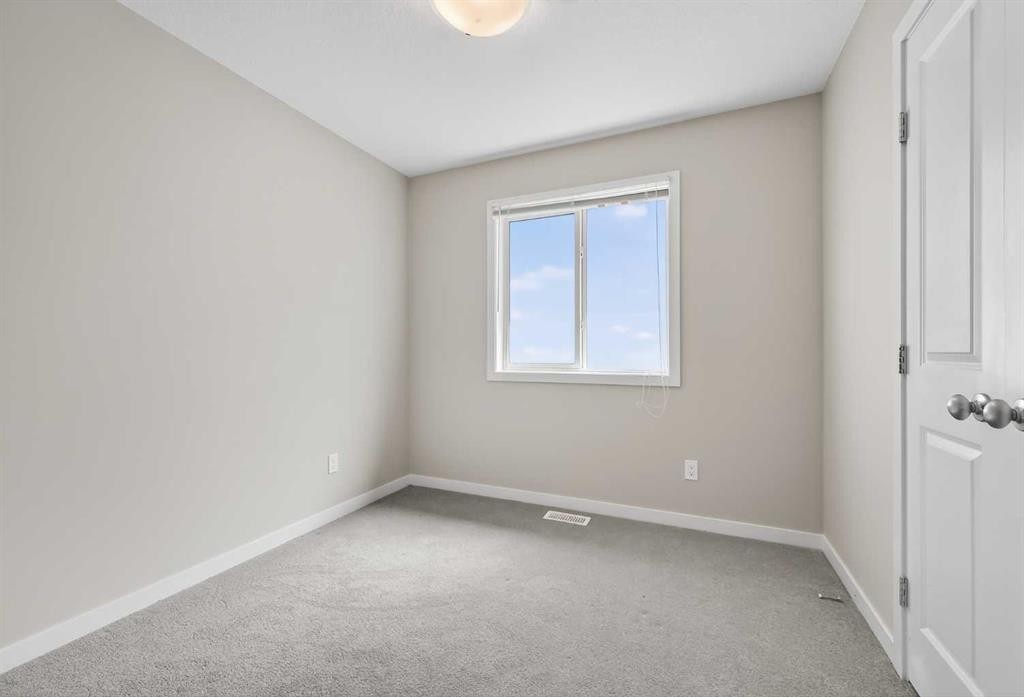 1607 2 Street Nw, Calgary, AB - Indoor Photo Showing Other Room