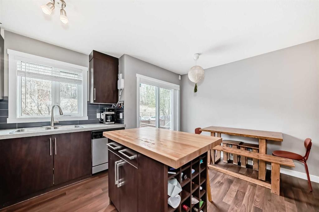 49 Aspen Hills Drive Sw, Calgary, AB - Indoor