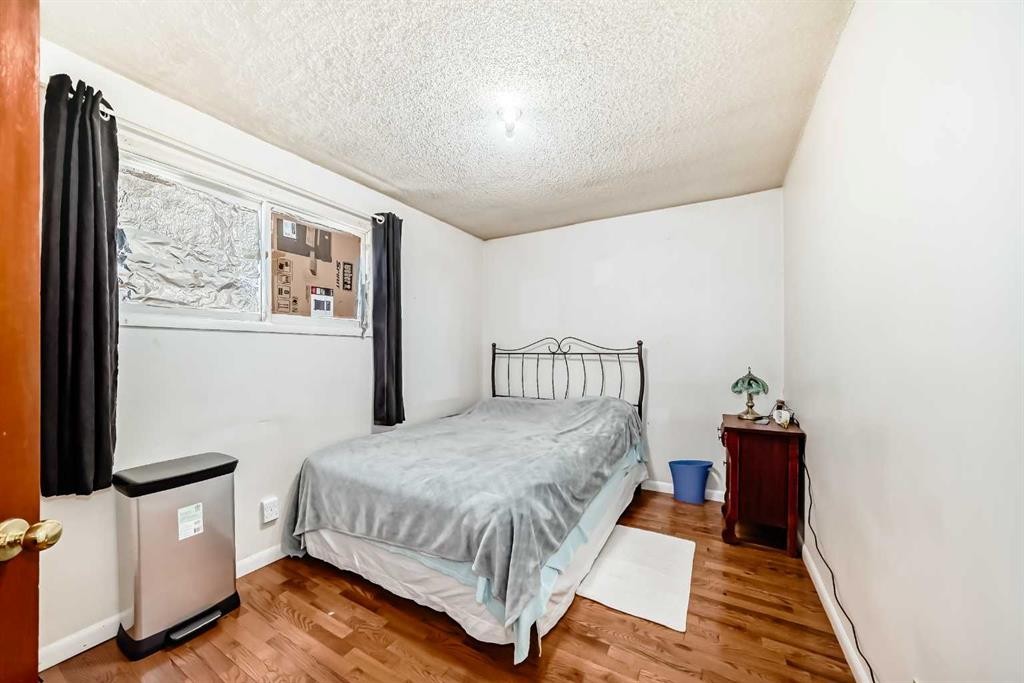 4407 Bowness Road Nw, Calgary, AB