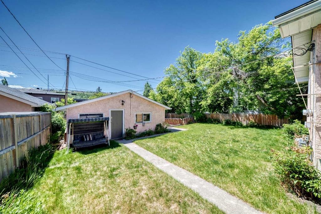 4407 Bowness Road Nw, Calgary, AB