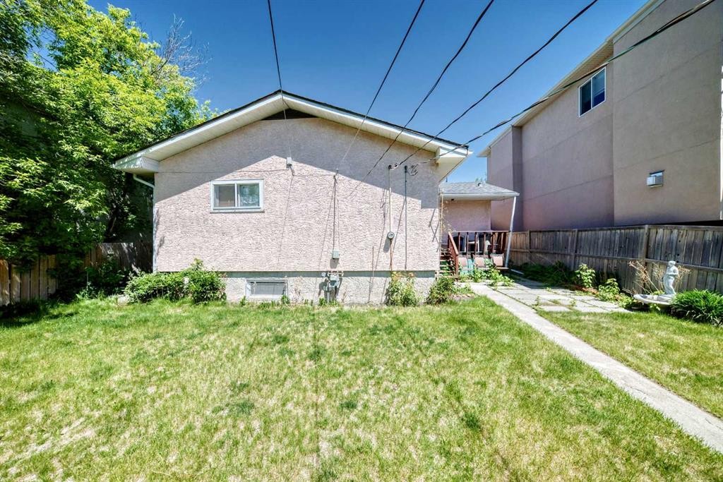 4407 Bowness Road Nw, Calgary, AB