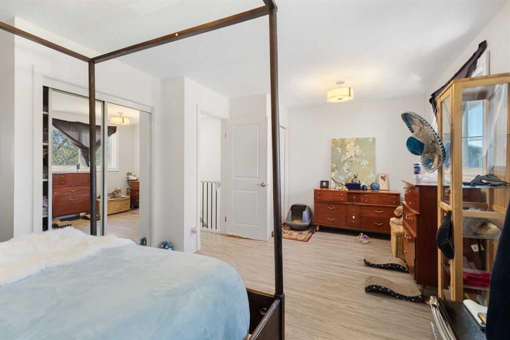 252 Templeview Way Ne, Calgary, AB - Indoor Photo Showing Bedroom