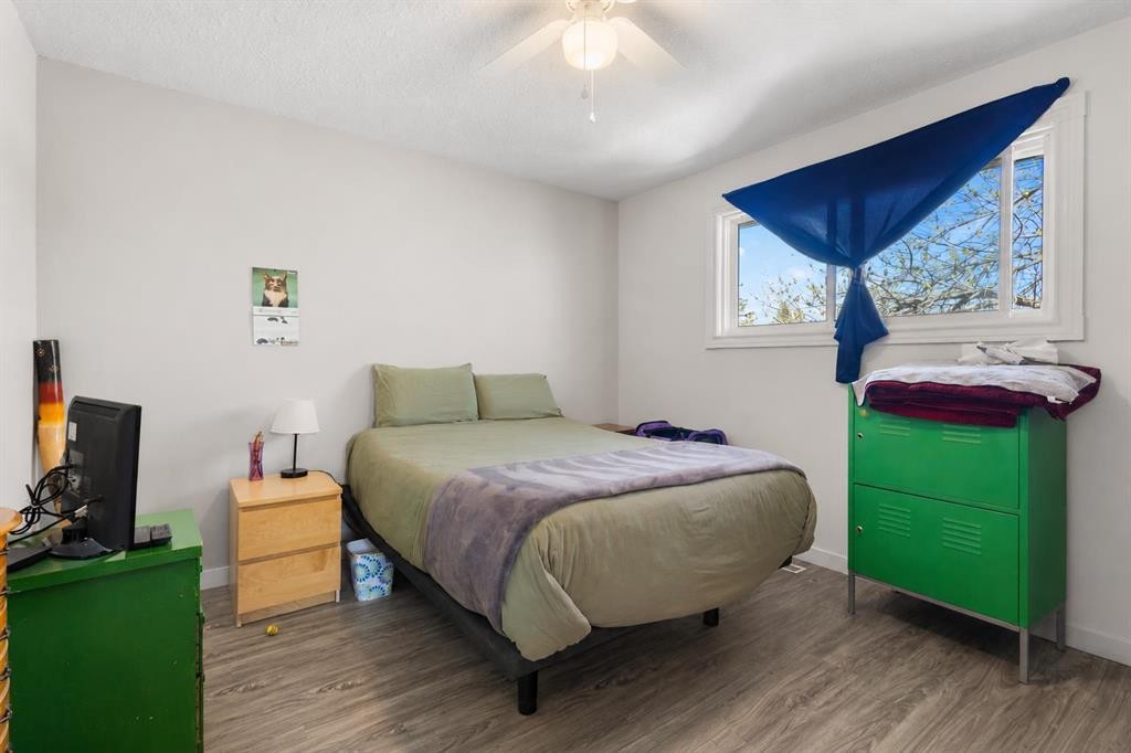 252 Templeview Way Ne, Calgary, AB - Indoor Photo Showing Bedroom