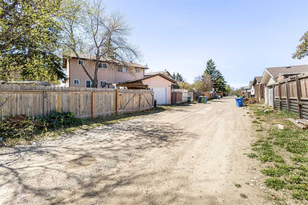 252 Templeview Way Ne, Calgary, AB - Outdoor
