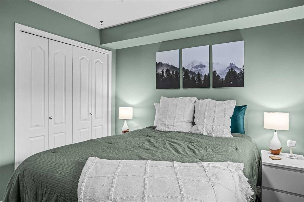 111-300 Palliser, Canmore, AB - Indoor Photo Showing Bedroom
