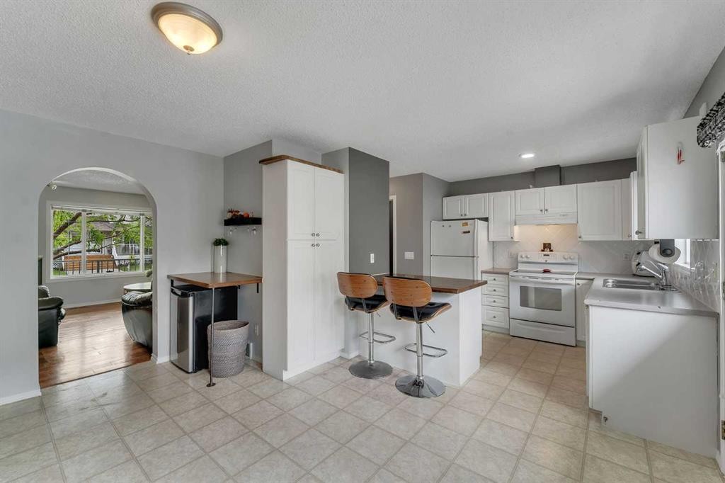 27-4 Stonegate Drive Nw, Airdrie, AB