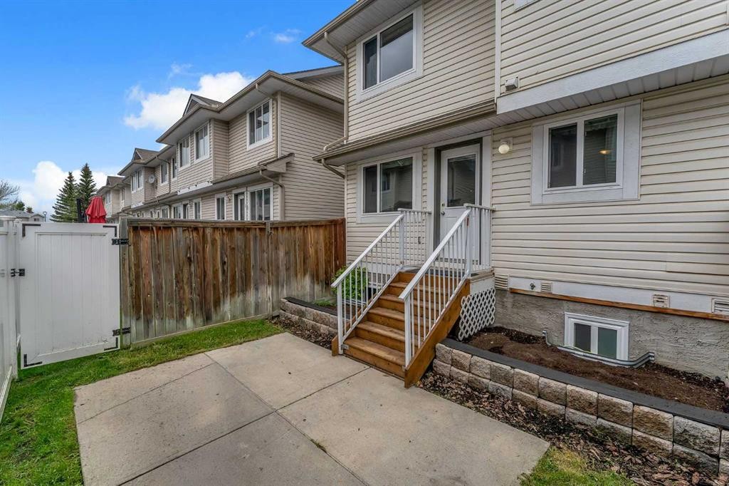 27-4 Stonegate Drive Nw, Airdrie, AB