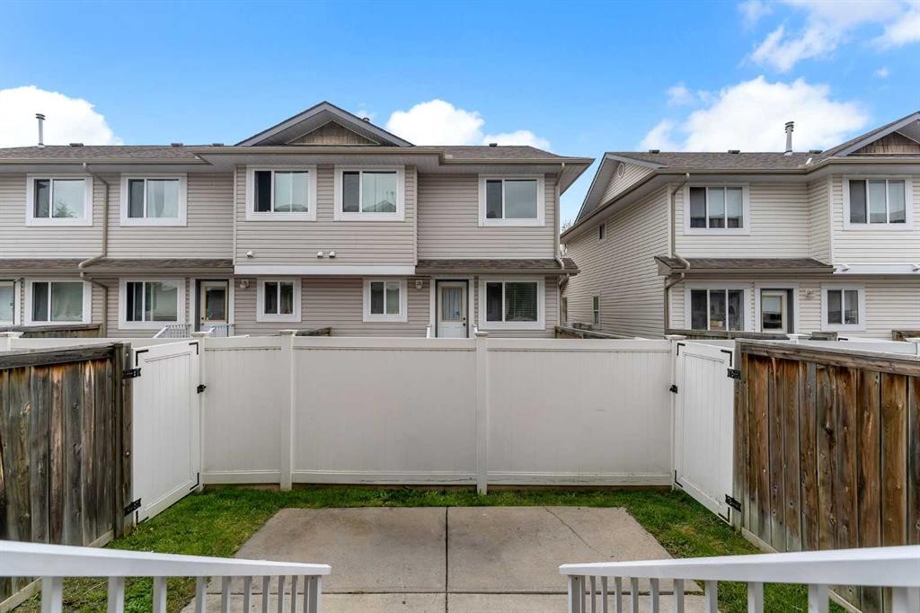 27-4 Stonegate Drive Nw, Airdrie, AB