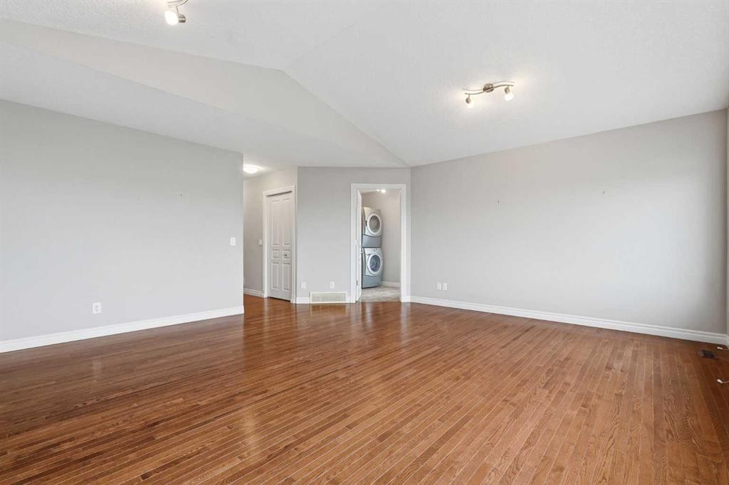 378 Chaparral Ridge Circle Se, Calgary, AB - Indoor Photo Showing Other Room