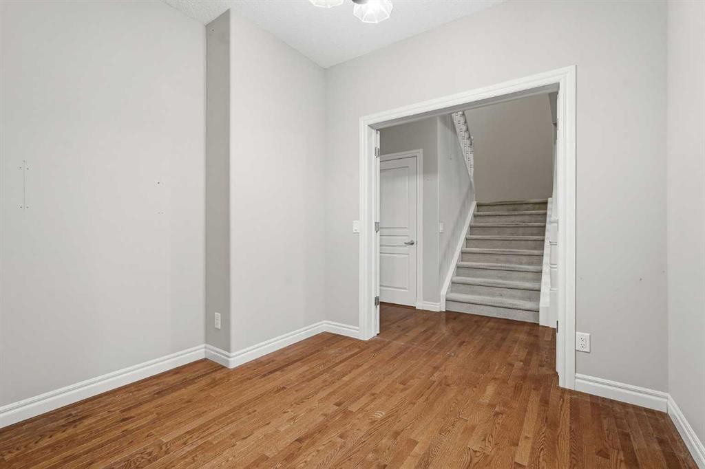 378 Chaparral Ridge Circle Se, Calgary, AB - Indoor Photo Showing Other Room