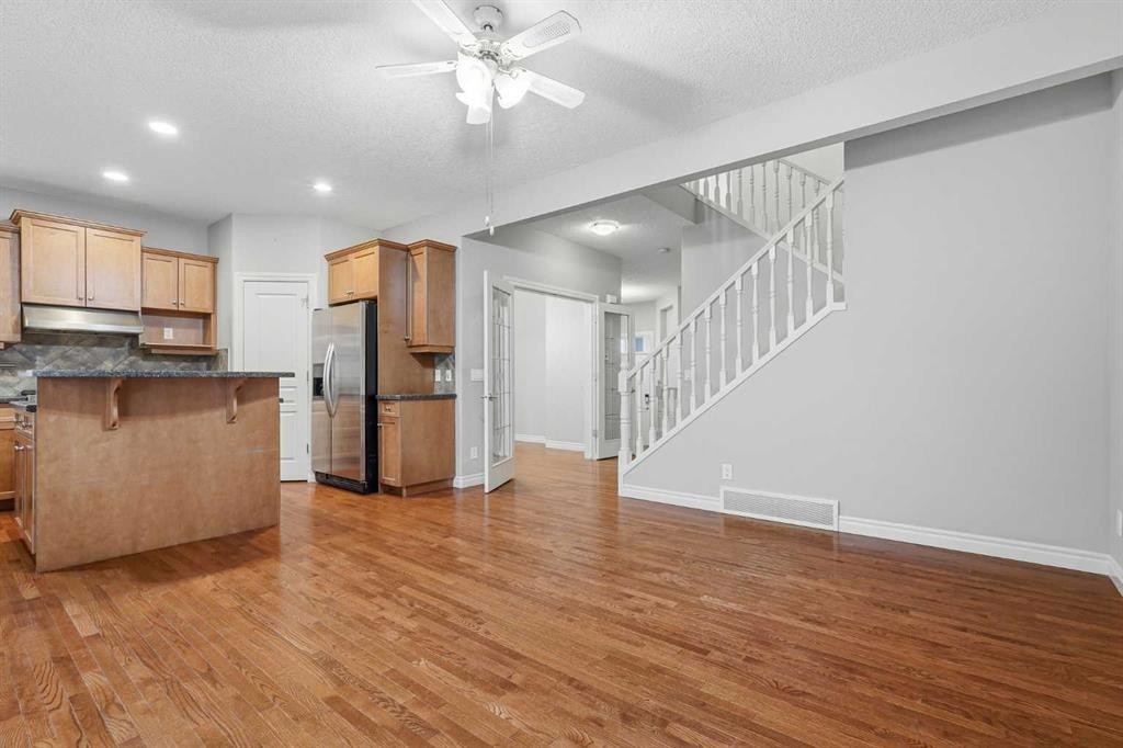 378 Chaparral Ridge Circle Se, Calgary, AB - Indoor Photo Showing Kitchen