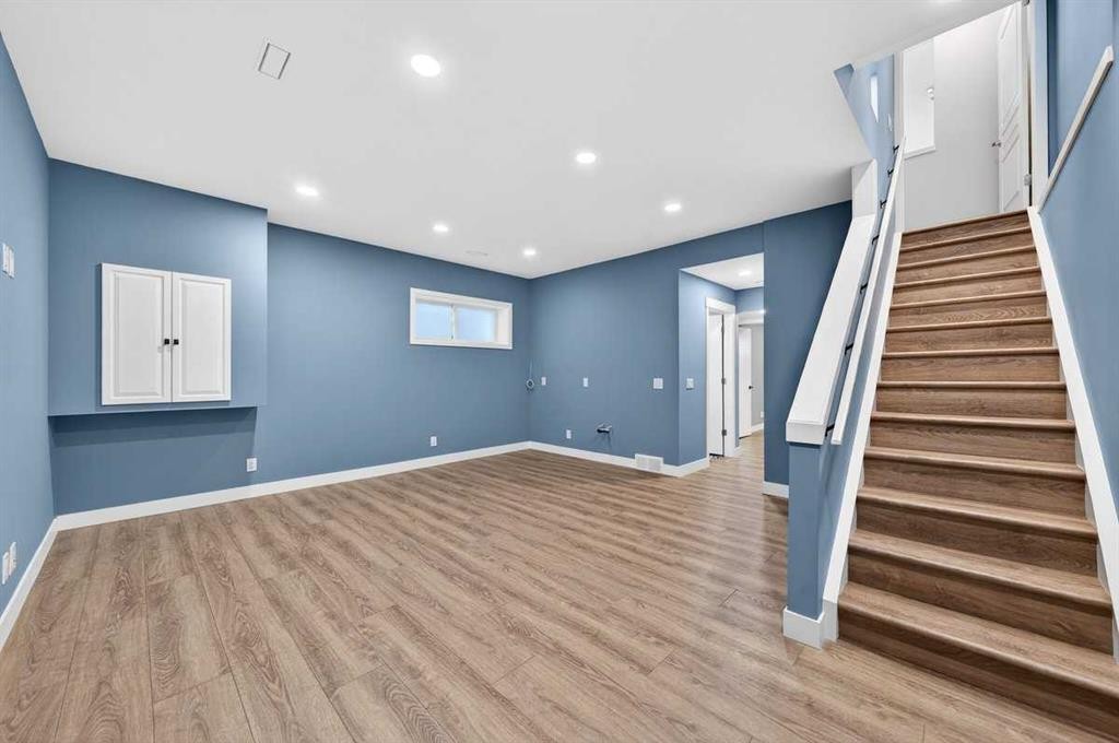 108 Auburn Crest Park Se, Calgary, AB - Indoor Photo Showing Other Room