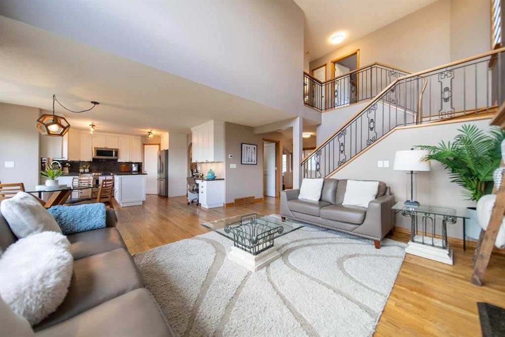360 Hidden Ranch Circle Nw, Calgary, AB