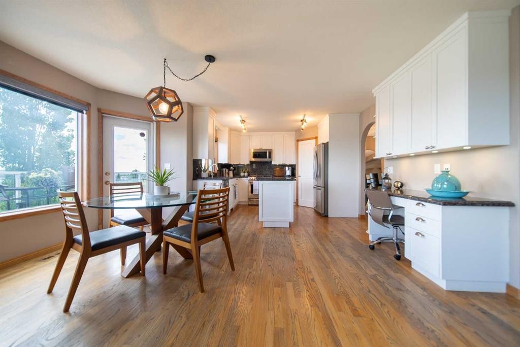 360 Hidden Ranch Circle Nw, Calgary, AB