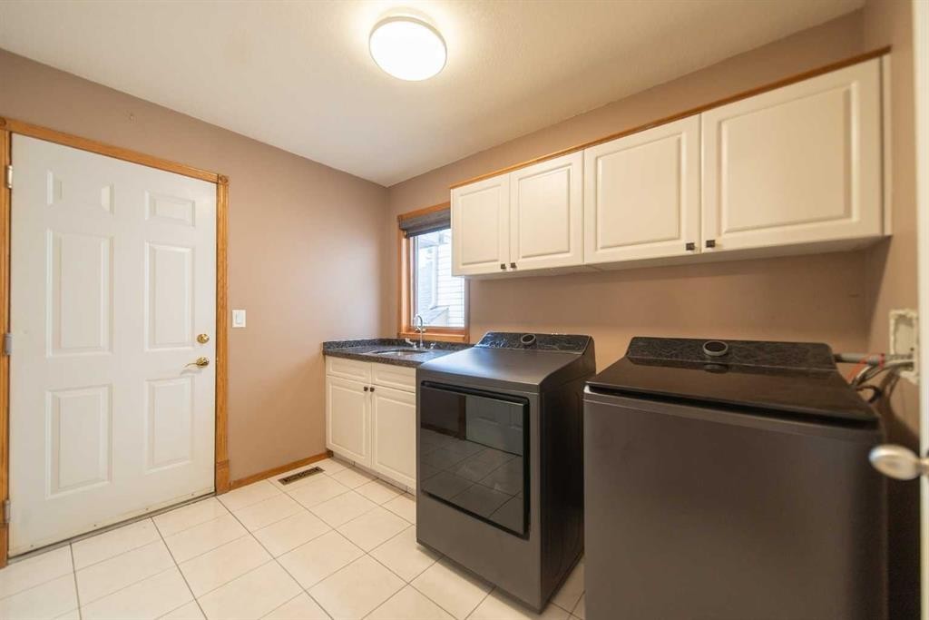 360 Hidden Ranch Circle Nw, Calgary, AB