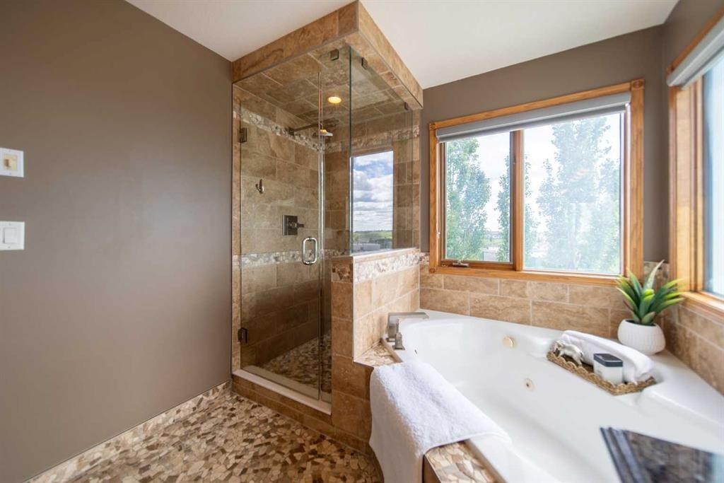 360 Hidden Ranch Circle Nw, Calgary, AB