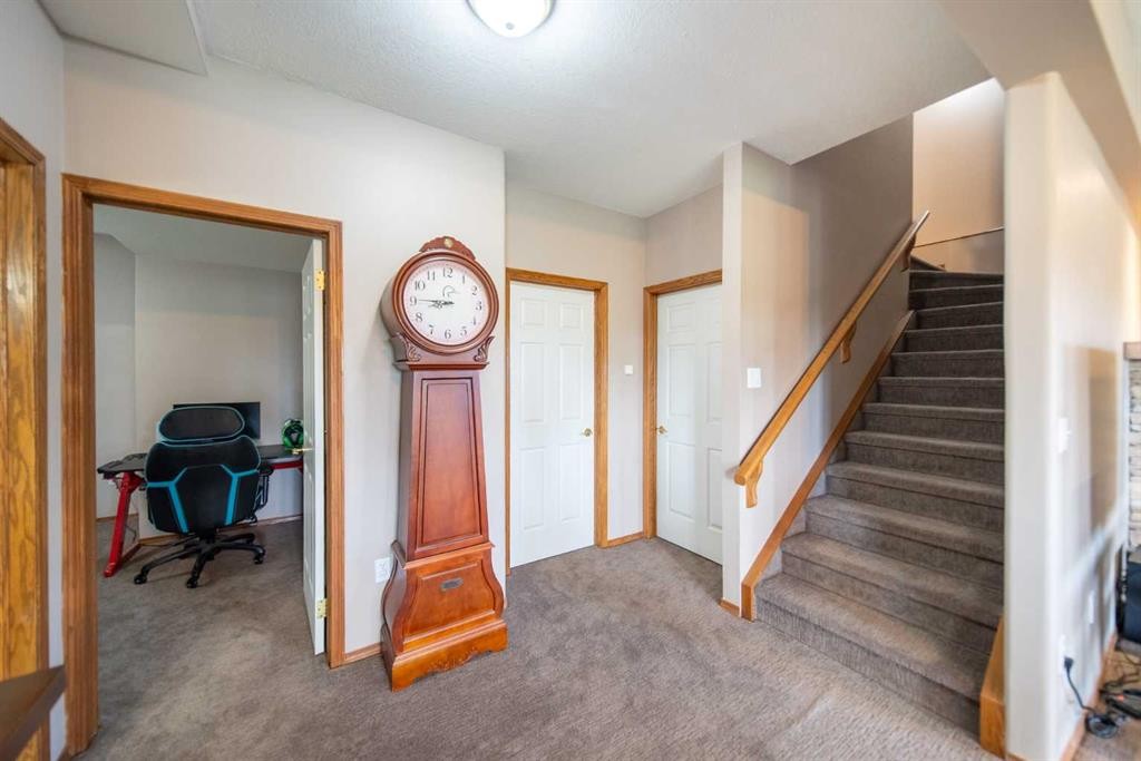 360 Hidden Ranch Circle Nw, Calgary, AB