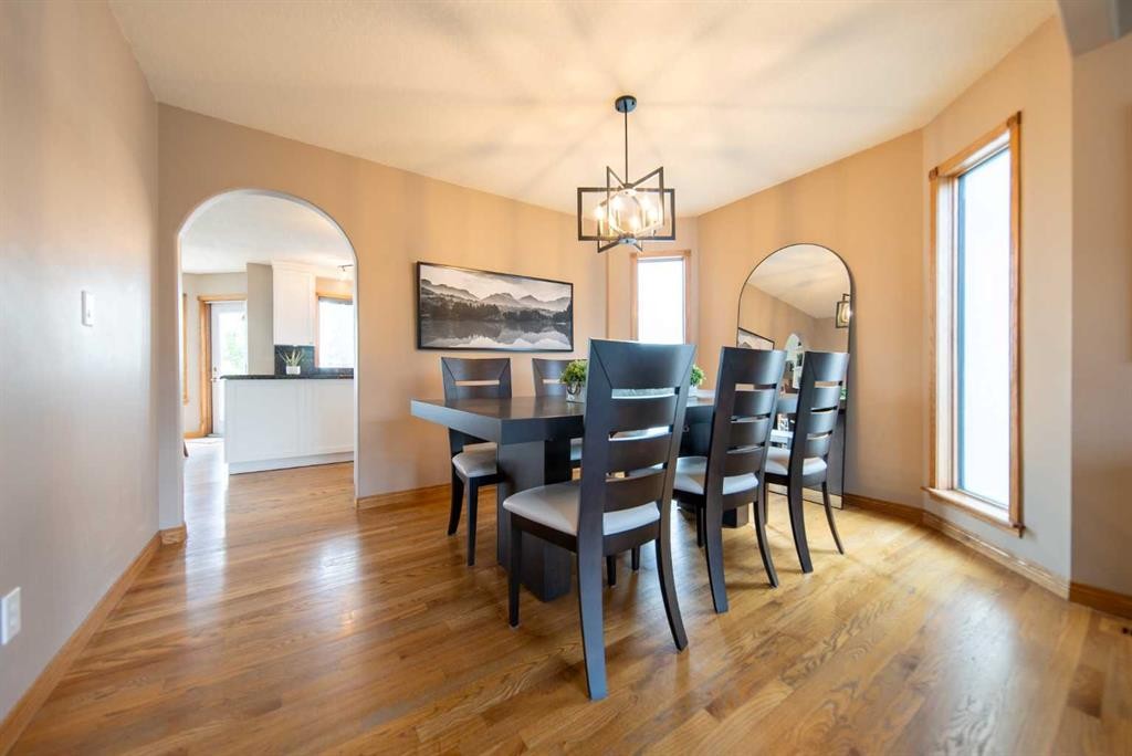 360 Hidden Ranch Circle Nw, Calgary, AB