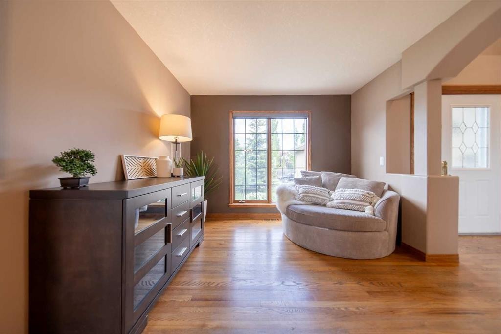 360 Hidden Ranch Circle Nw, Calgary, AB