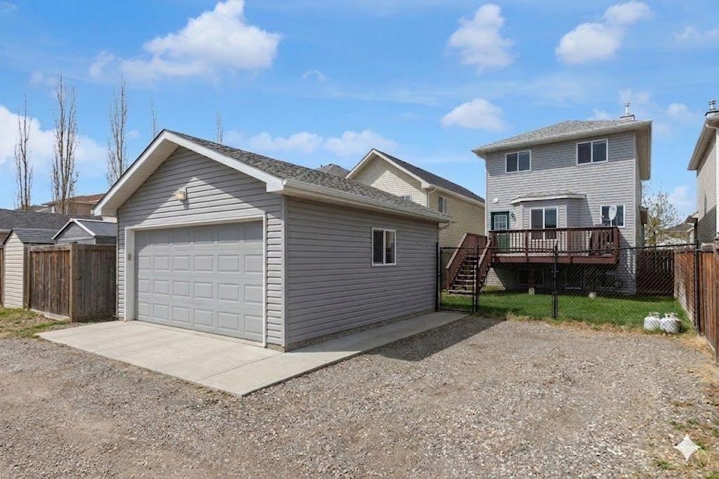 19 Bridleglen Road Sw, Calgary, AB