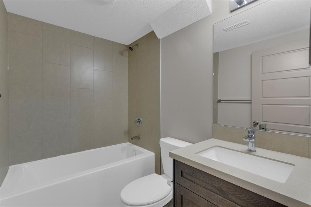 19 Bridleglen Road Sw, Calgary, AB
