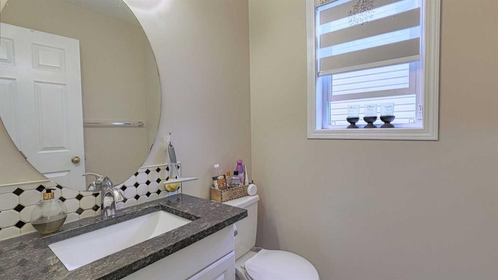 54 Saddlecreek Crescent Ne, Calgary, AB - Indoor Photo Showing Bathroom