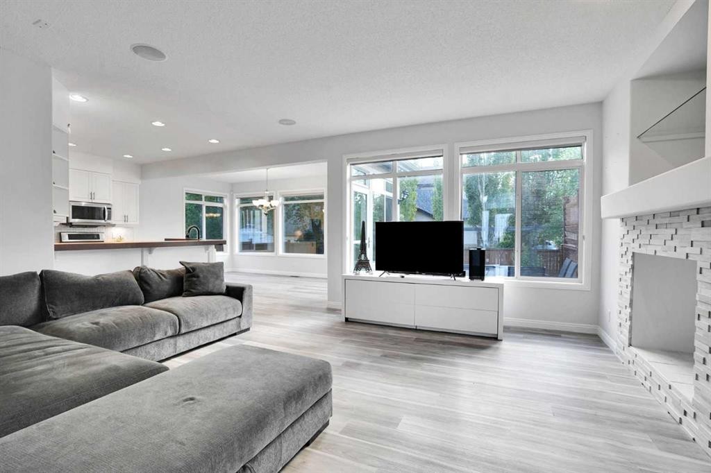 74 Cranleigh Green Se, Calgary, AB - Indoor Photo Showing Living Room