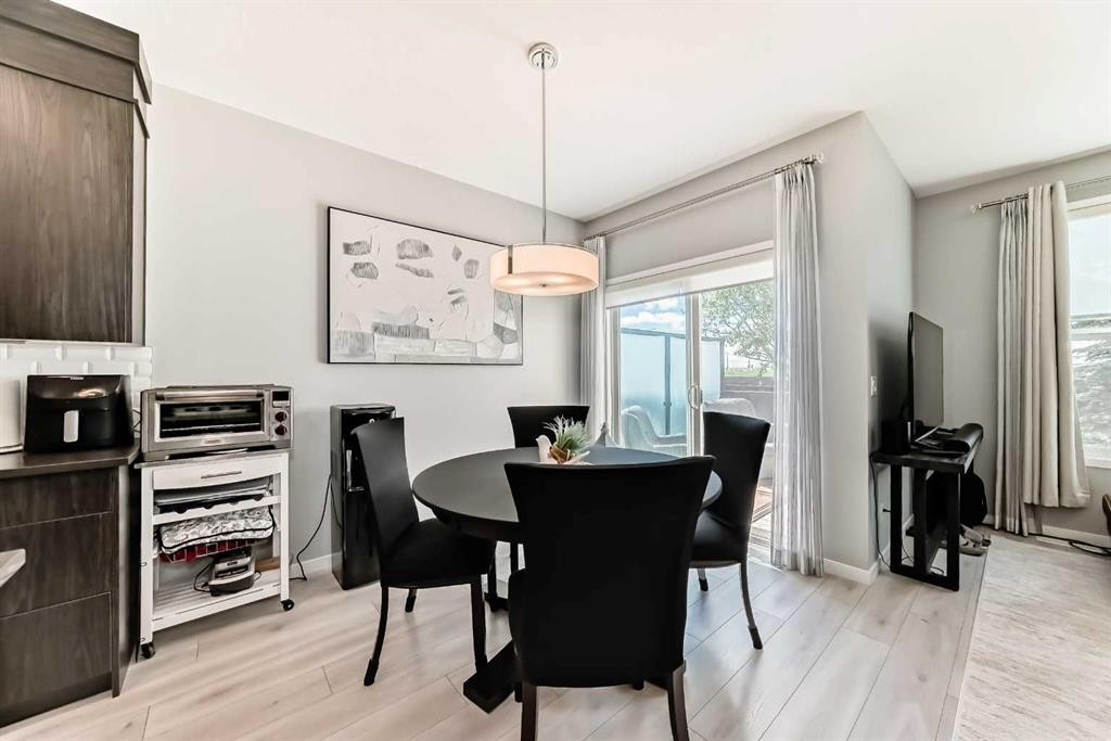 984 Seton Circle Se, Calgary, AB - Indoor Photo Showing Dining Room