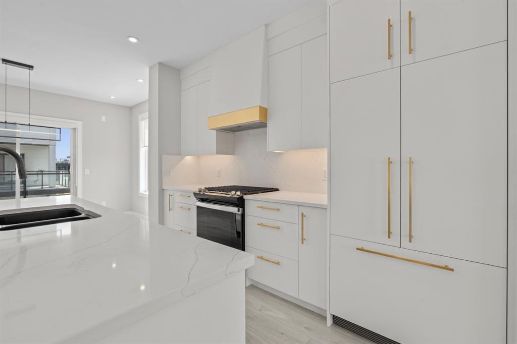 203-8155 8 Avenue Sw, Calgary, AB