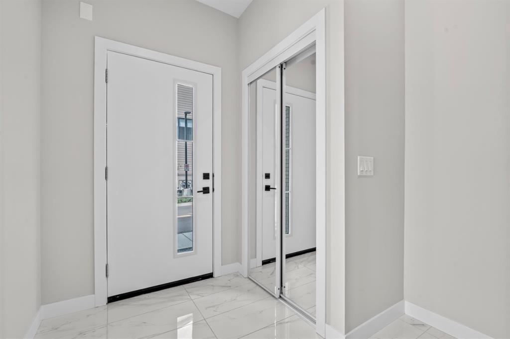 203-8155 8 Avenue Sw, Calgary, AB
