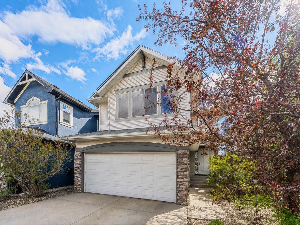 143 Cougarstone Square Sw, Calgary, AB