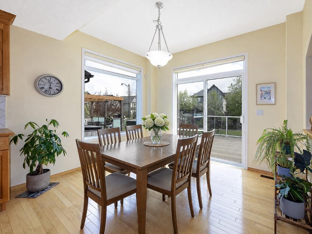 143 Cougarstone Square Sw, Calgary, AB