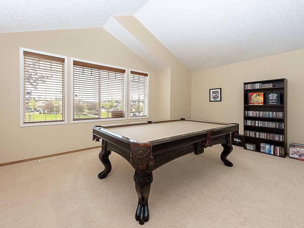 143 Cougarstone Square Sw, Calgary, AB