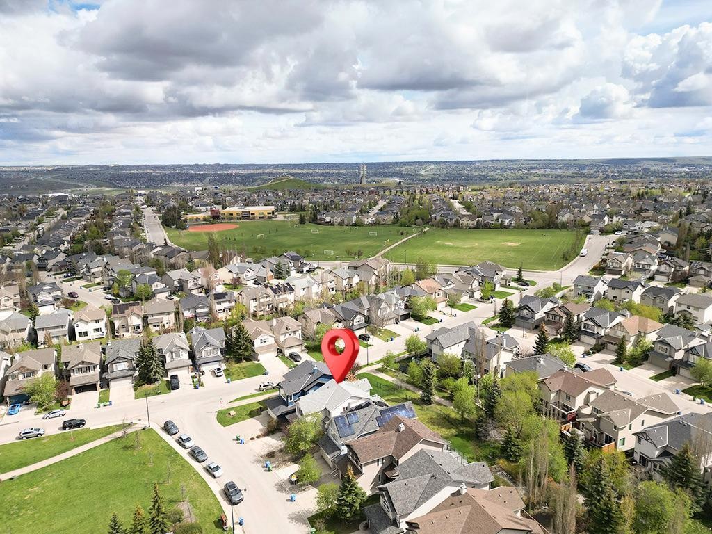 143 Cougarstone Square Sw, Calgary, AB