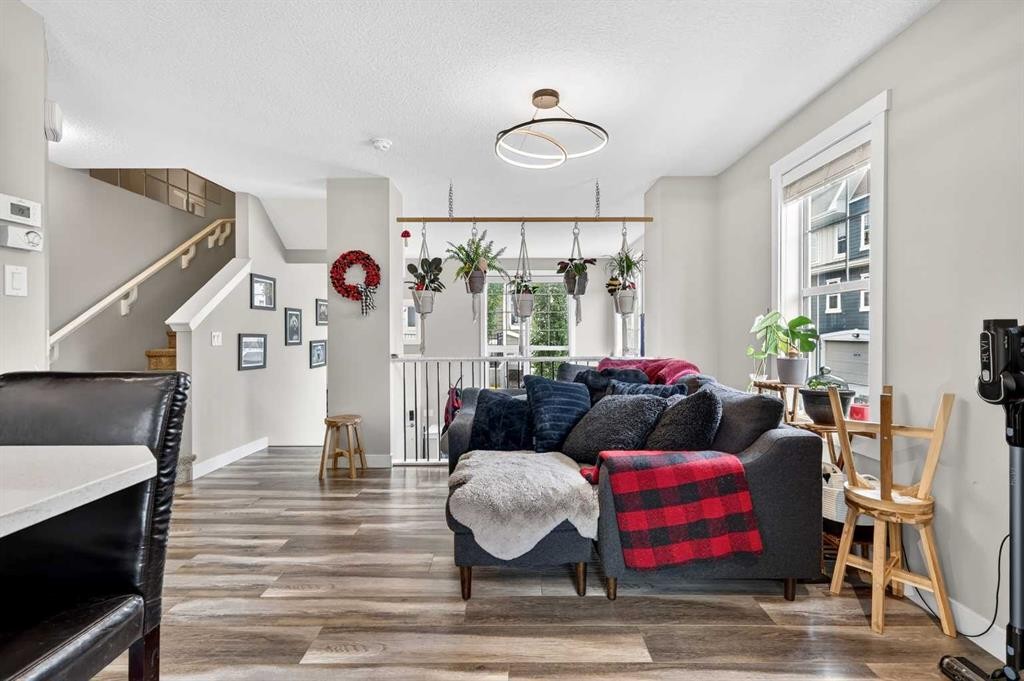 903 Cranbrook Walk Se, Calgary, AB