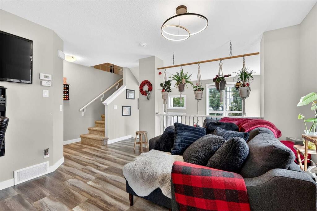 903 Cranbrook Walk Se, Calgary, AB